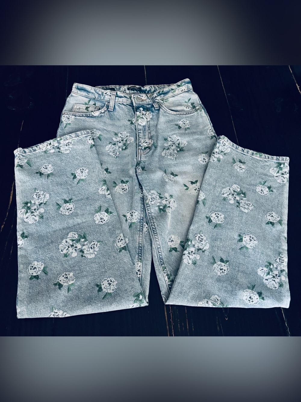 Wild Fable Women's 90's Relaxed Straight Jeans - Picture 5 of 6